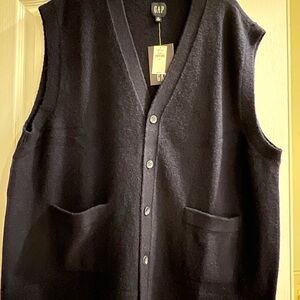 GAP Men's Navy Blue Vest